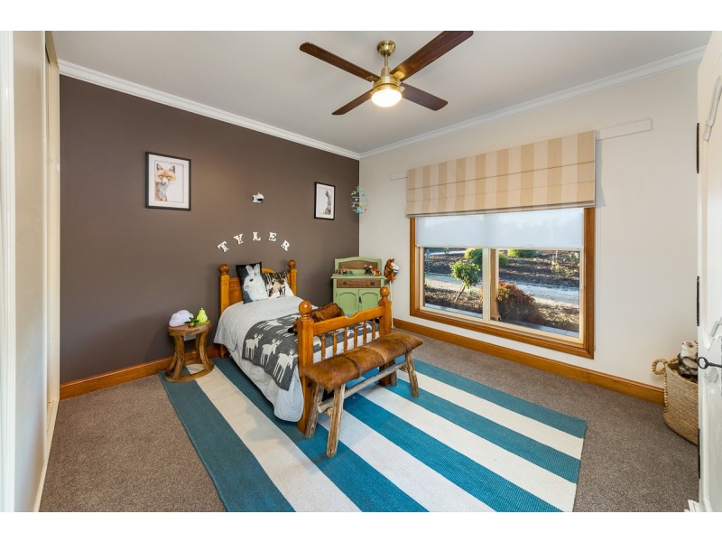 29 Trainers Way, Strathalbyn SA 5255