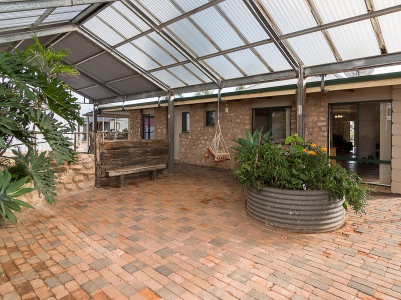 21 Cemetery Road, Callington SA 5254