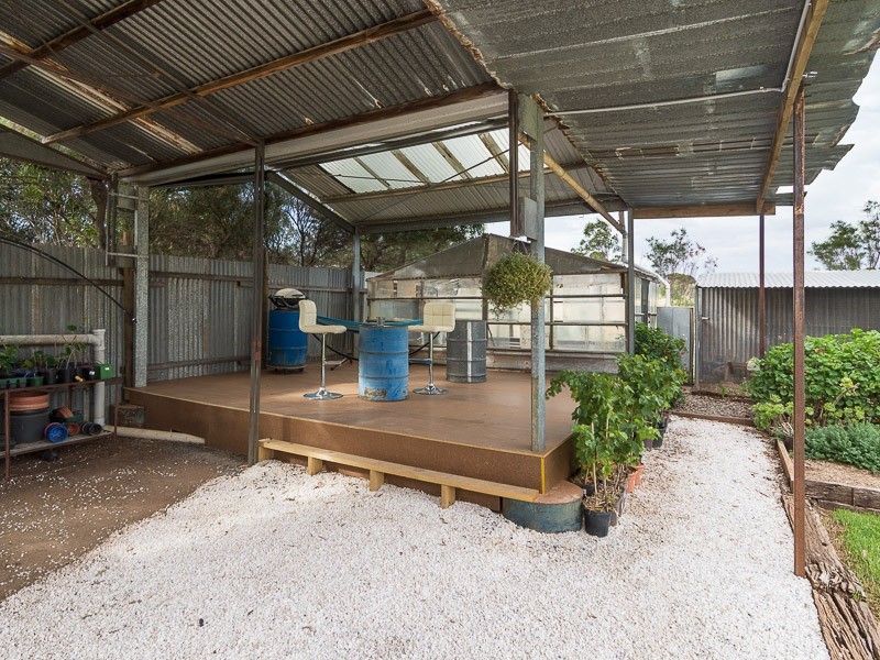 21 Cemetery Road, Callington SA 5254