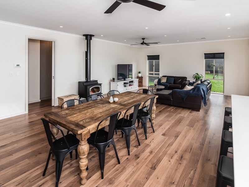 10 Cleland Street, Mount Barker SA 5251