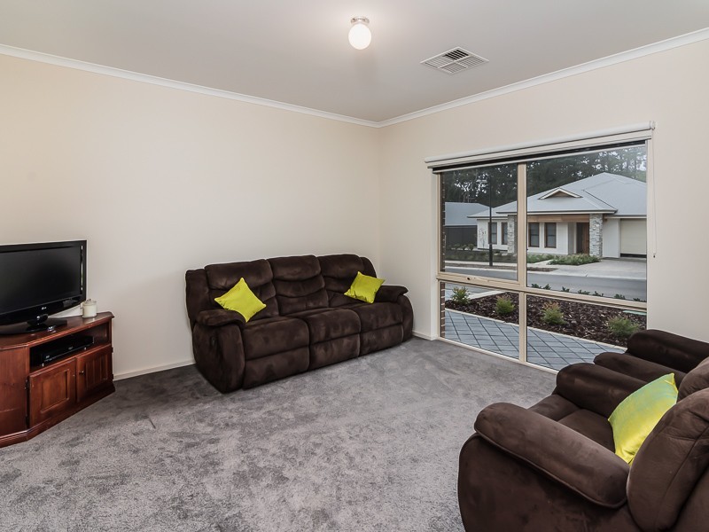 10 Cleland Street, Mount Barker SA 5251