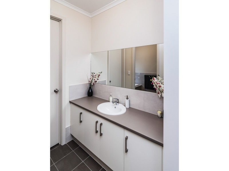 10 Cleland Street, Mount Barker SA 5251