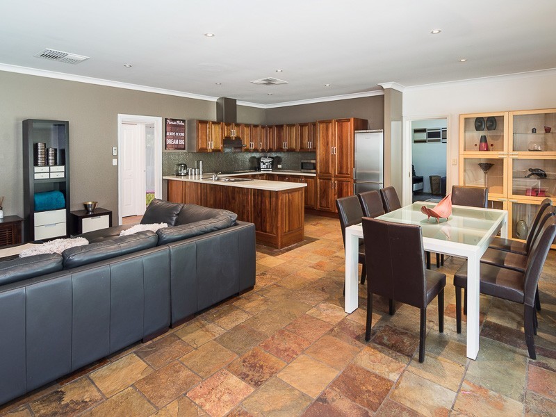 15 Compson Road, Blakiston SA 5250