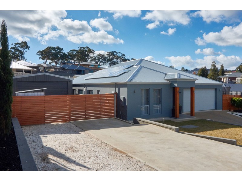 12 Lloyd Crescent, Littlehampton SA 5250