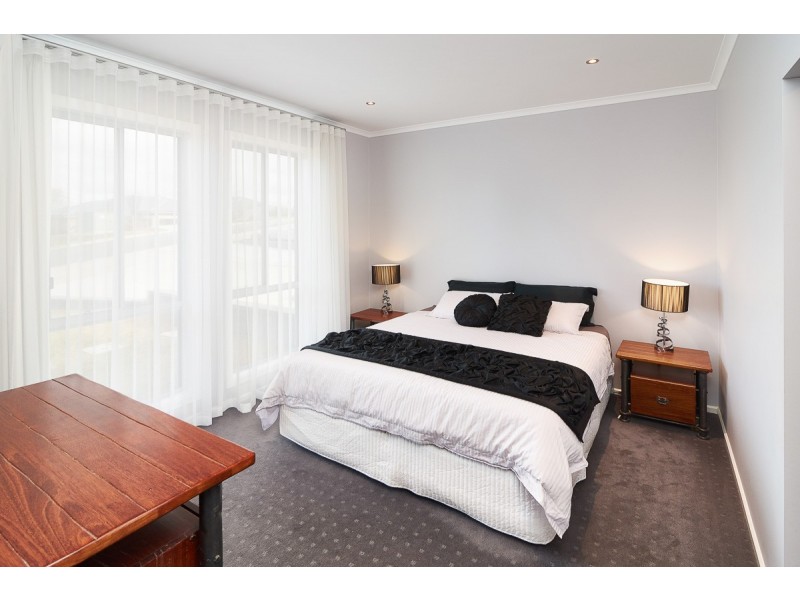 12 Lloyd Crescent, Littlehampton SA 5250