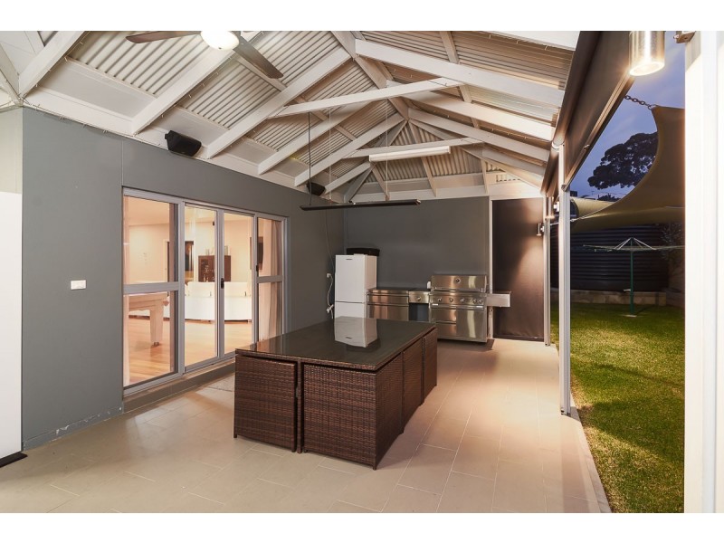 12 Lloyd Crescent, Littlehampton SA 5250
