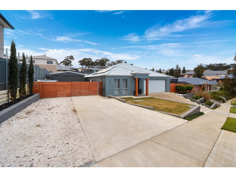 12 Lloyd Crescent, Littlehampton SA 5250