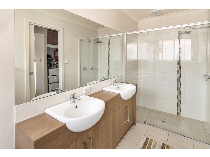 35 Douglas Drive, Mount Barker SA 5251