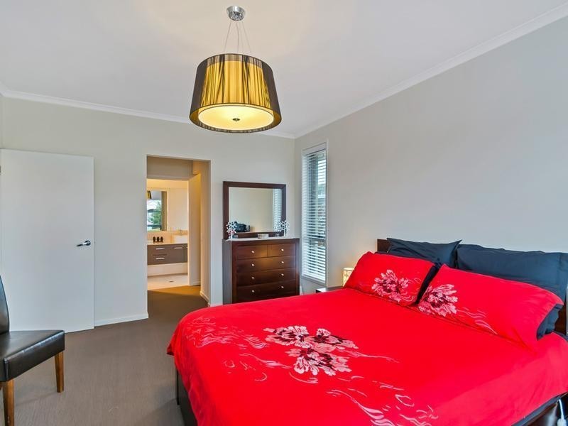 15 Tilly Street, Mount Barker SA 5251