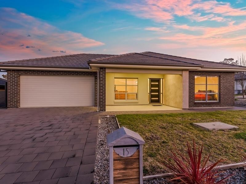15 Tilly Street, Mount Barker SA 5251