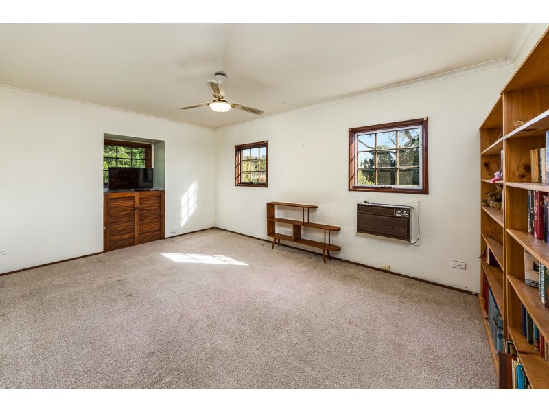 33 First Avenue, Bridgewater SA 5155