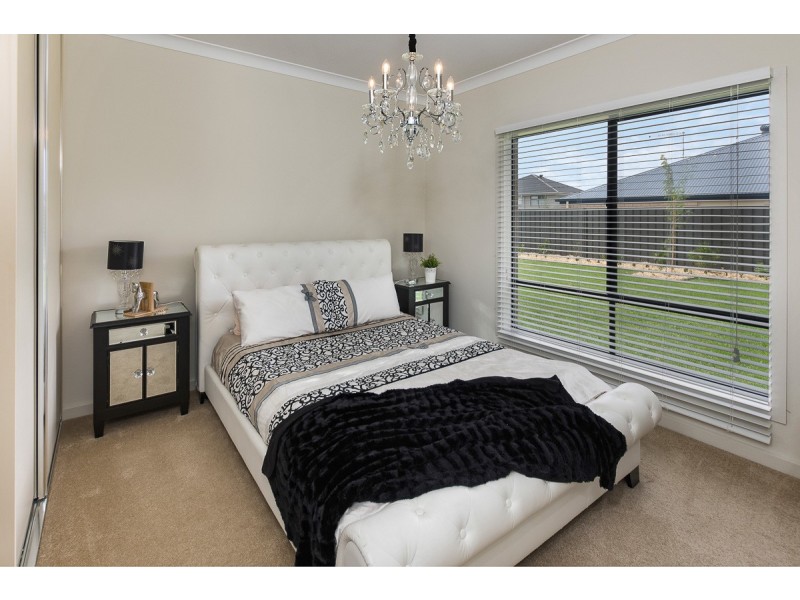 18 Red Gum Crescent, Mount Barker SA 5251