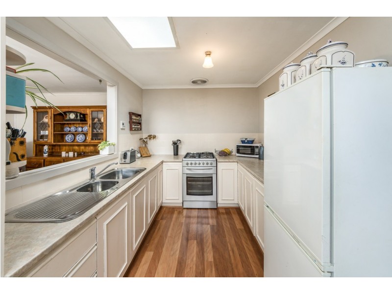 25 Oak Avenue, Bridgewater SA 5155