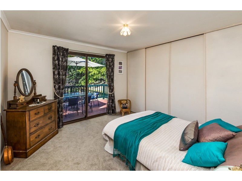 25 Oak Avenue, Bridgewater SA 5155