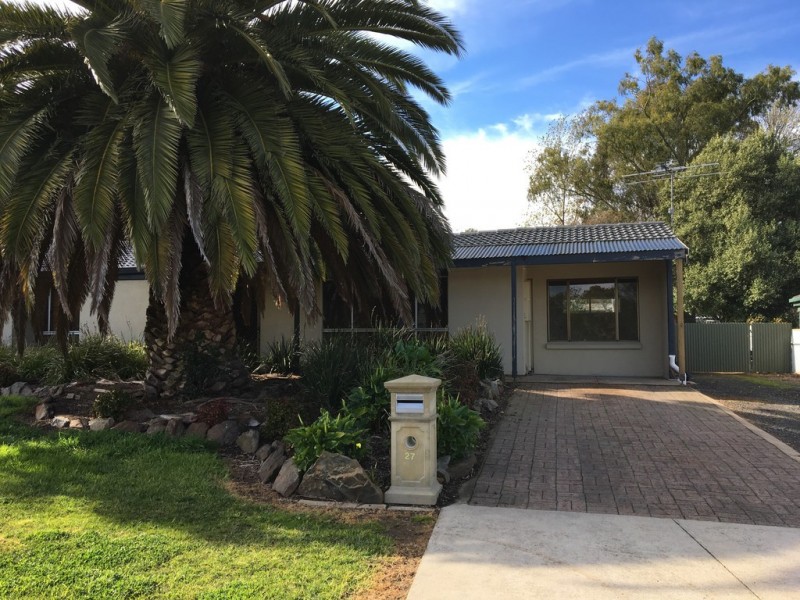 27 Victoria Road, Mount Barker SA 5251