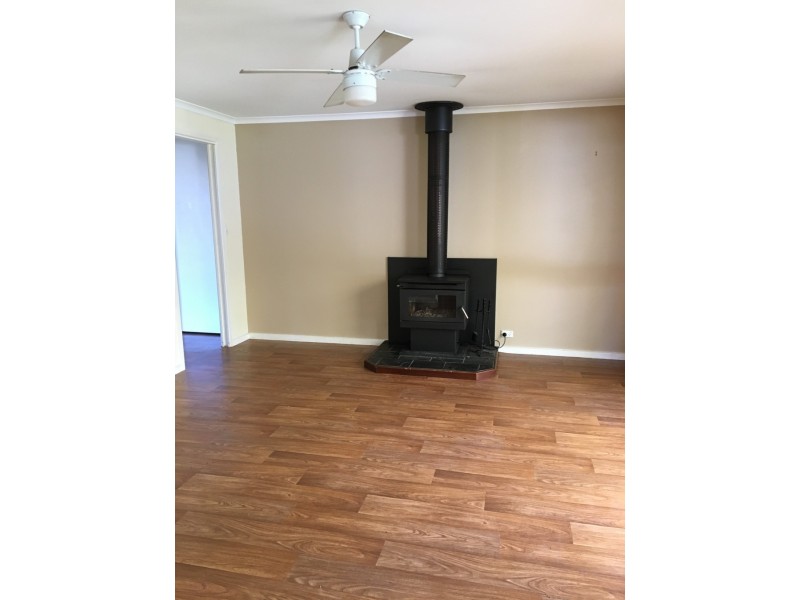 27 Victoria Road, Mount Barker SA 5251