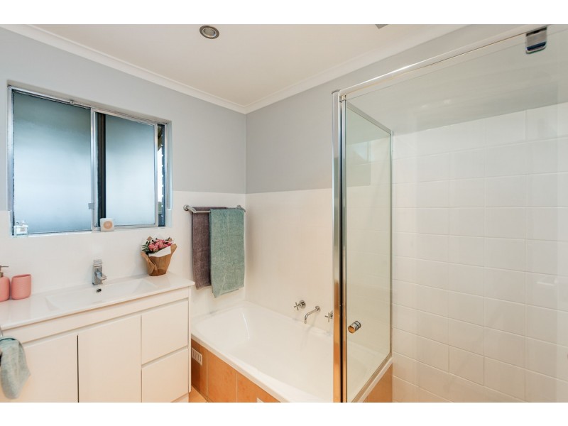 6 Uplands Street, Mount Barker SA 5251