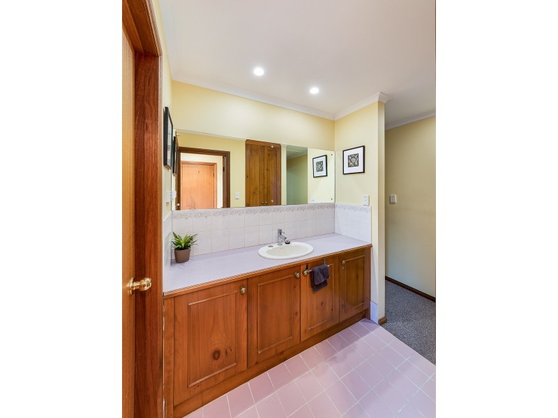 1/1 Symonds Drive, Mount Barker SA 5251