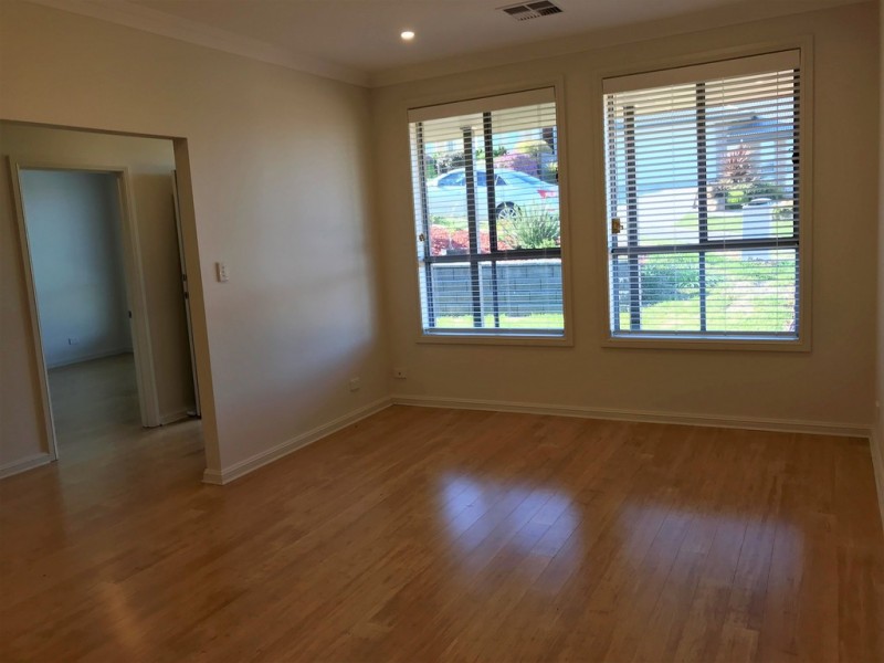 5 Saunders Close, Mount Barker SA 5251