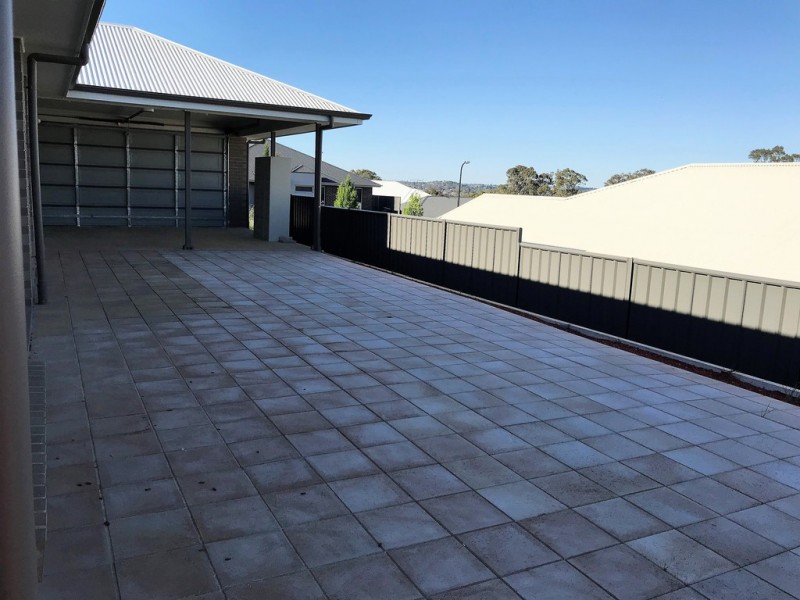 5 Saunders Close, Mount Barker SA 5251