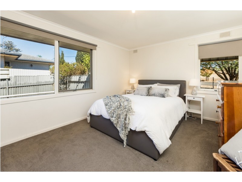 4 Columbia Street, Mount Barker SA 5251