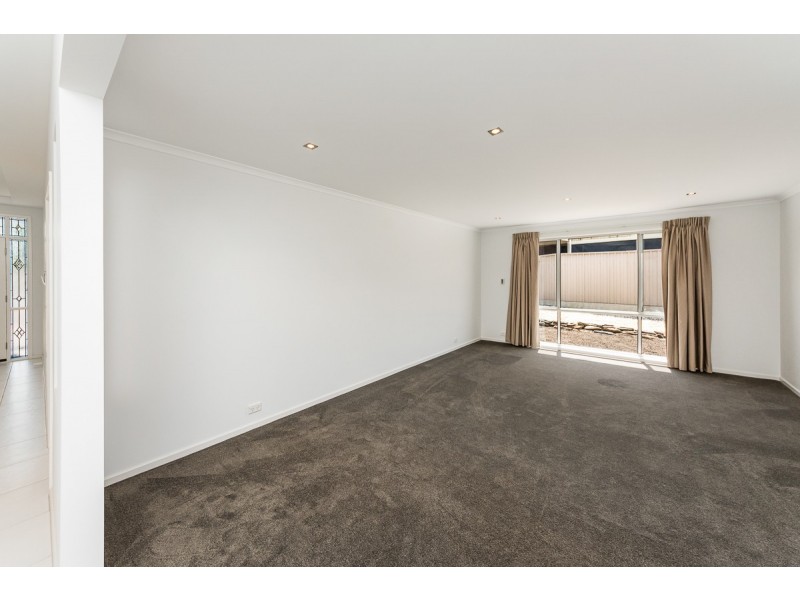 24 Tate Avenue, Mount Barker SA 5251