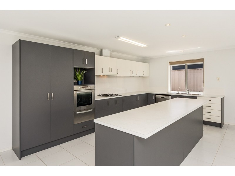 24 Tate Avenue, Mount Barker SA 5251