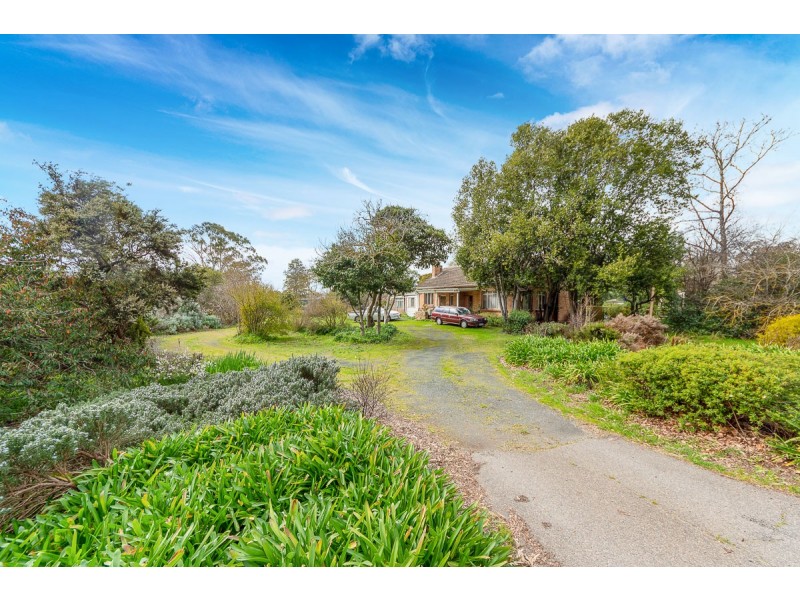 10 Adelaide Road, Mount Barker SA 5251
