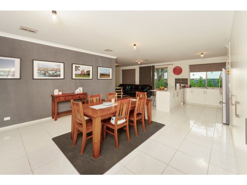 4 Jenkinson Drive, Mount Barker SA 5251