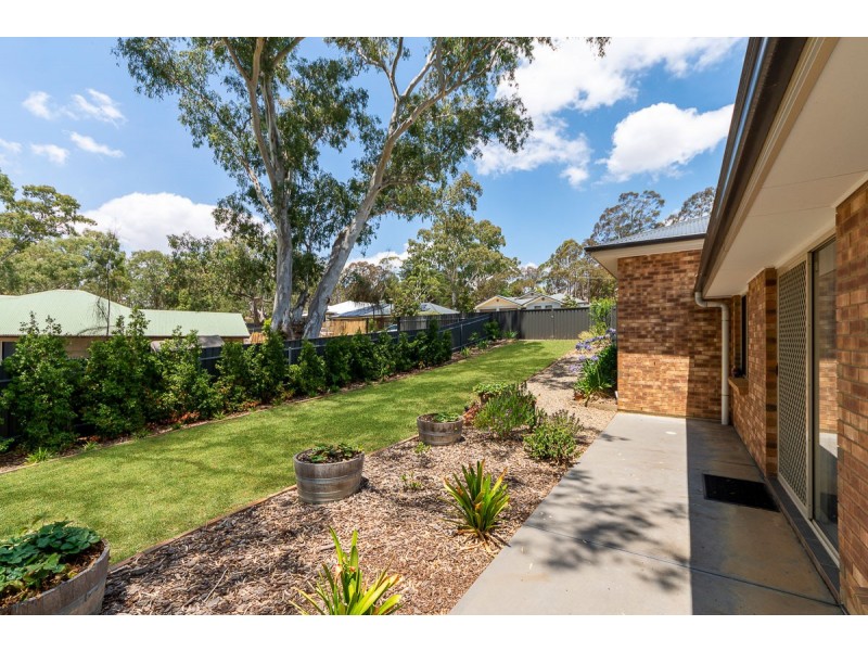 4 Jenkinson Drive, Mount Barker SA 5251