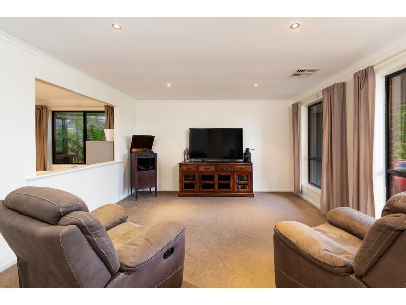 18 Cowan Avenue, Littlehampton SA 5250