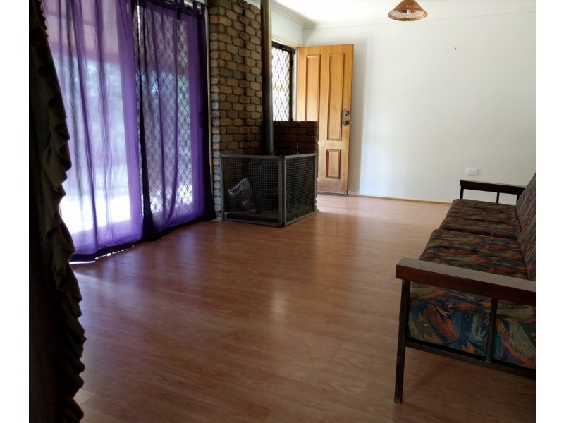 109 Sutcliffes Road, Upper Flagstone QLD 4344