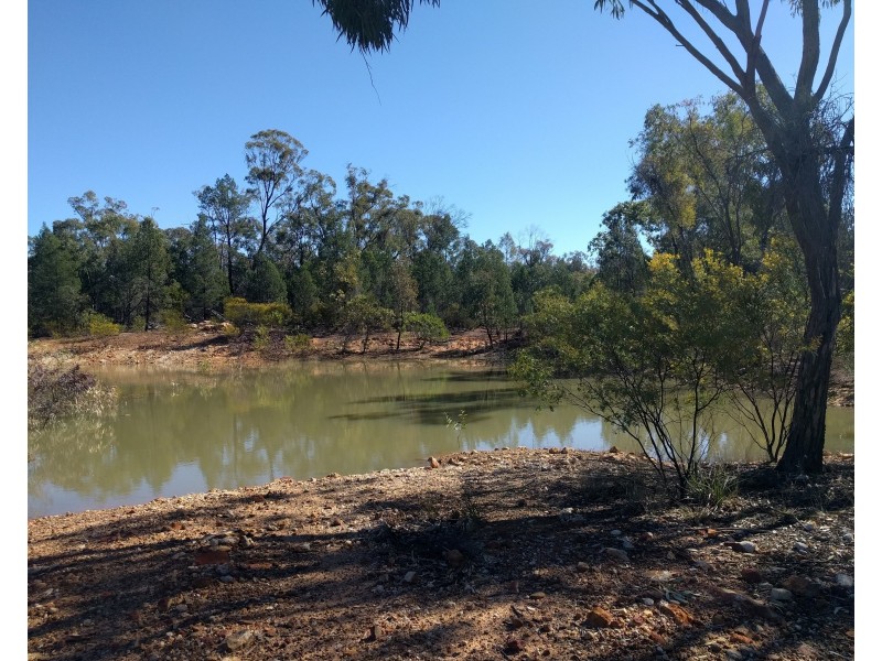 43 Cnr West Valley and South Road, Kogan QLD 4406