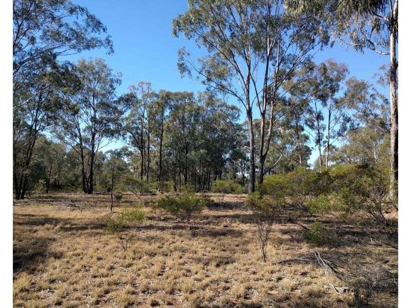 43 Cnr West Valley and South Road, Kogan QLD 4406