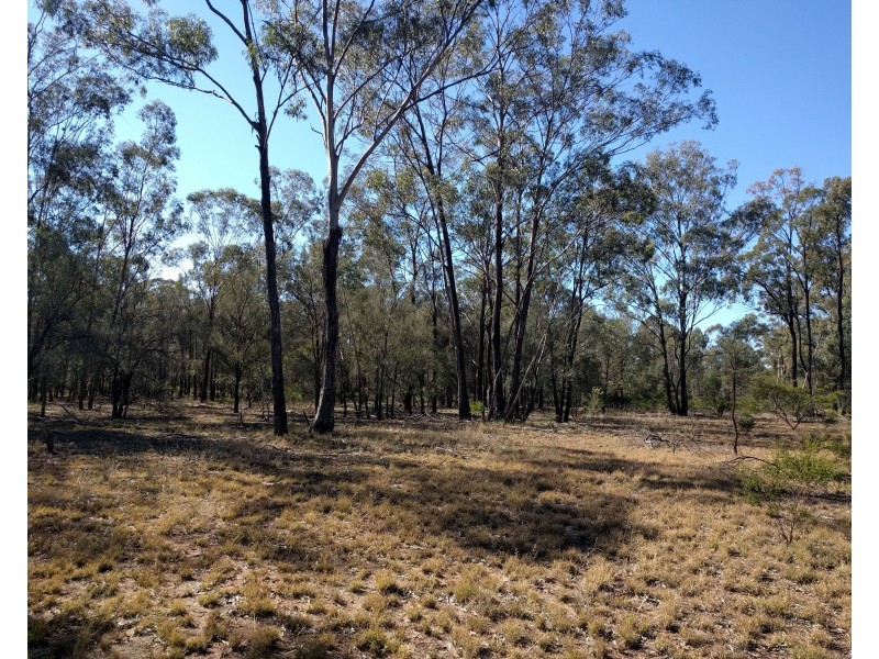 43 Cnr West Valley and South Road, Kogan QLD 4406