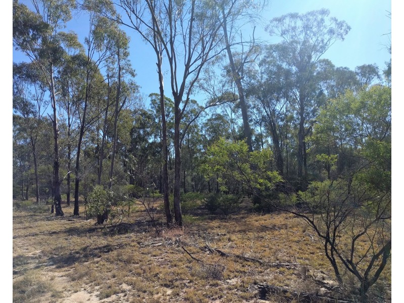 43 Cnr West Valley and South Road, Kogan QLD 4406