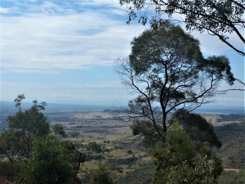 260 Egert Road, Stockyard QLD 4344