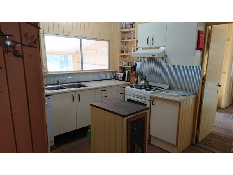 260 Egert Road, Stockyard QLD 4344