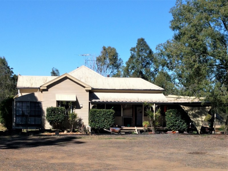 165 Koreelah Street, Upper Lockyer QLD 4352