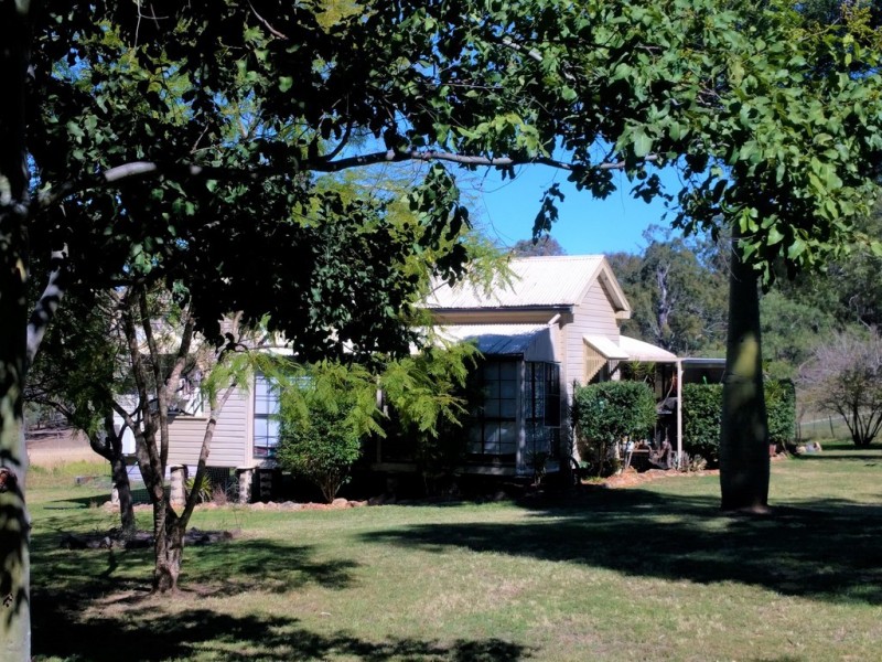 165 Koreelah Street, Upper Lockyer QLD 4352