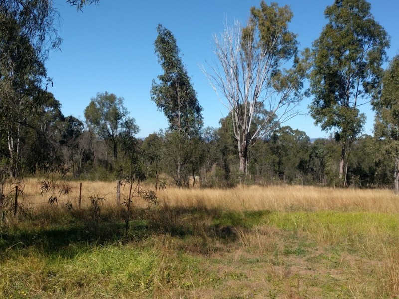 165 Koreelah Street, Upper Lockyer QLD 4352