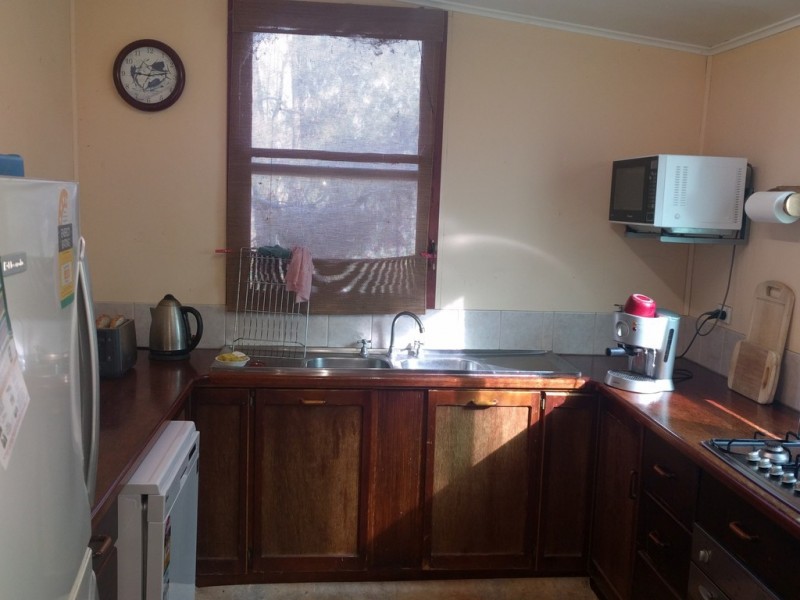77 Wallaces Road, Withcott QLD 4352