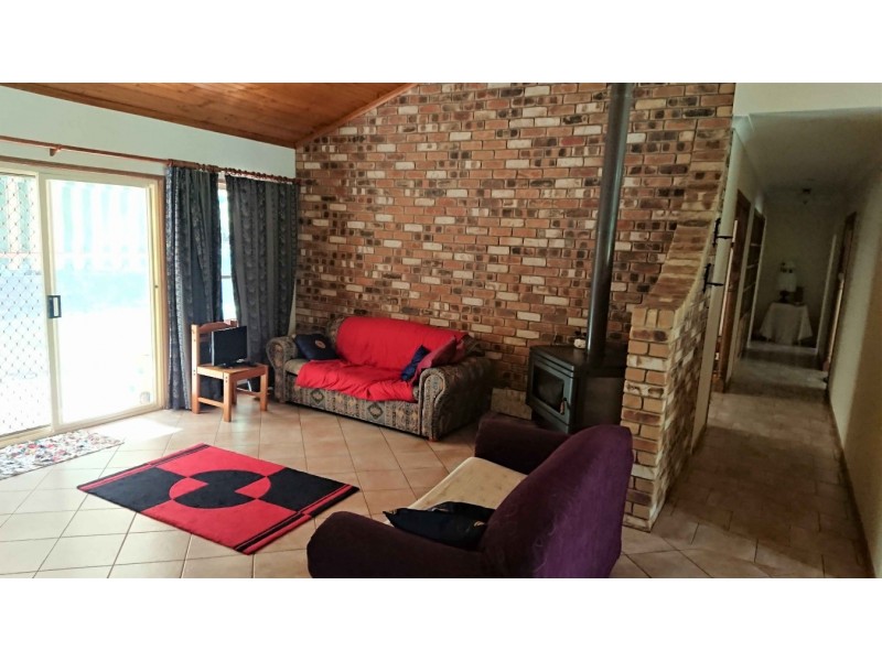 944 Murphys Creek Road, Murphys Creek QLD 4352