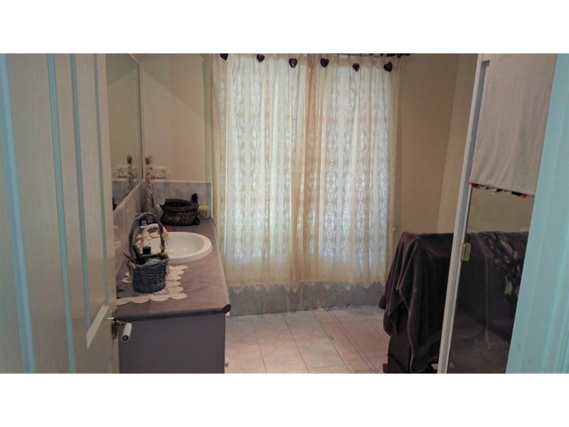 944 Murphys Creek Road, Murphys Creek QLD 4352