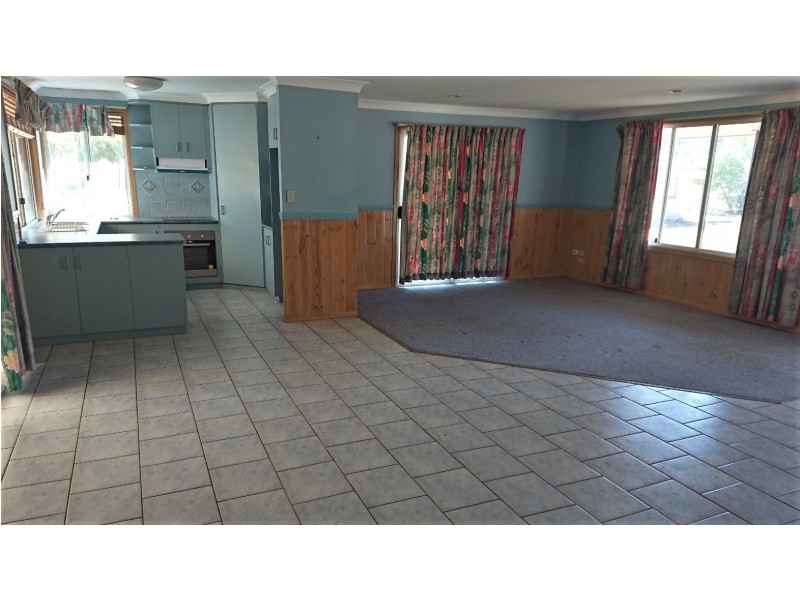 24 O’Neils Road,, Withcott QLD 4352