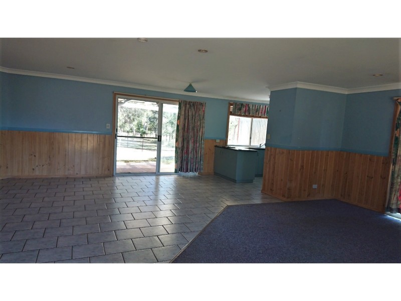 24 O’Neils Road,, Withcott QLD 4352