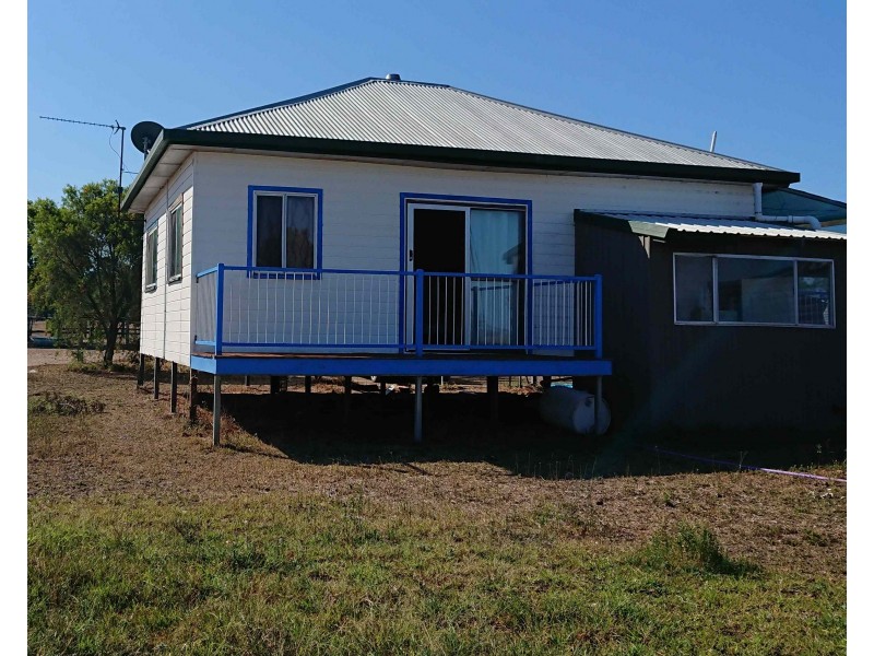 16 Markai Road, Lockyer Waters QLD 4311