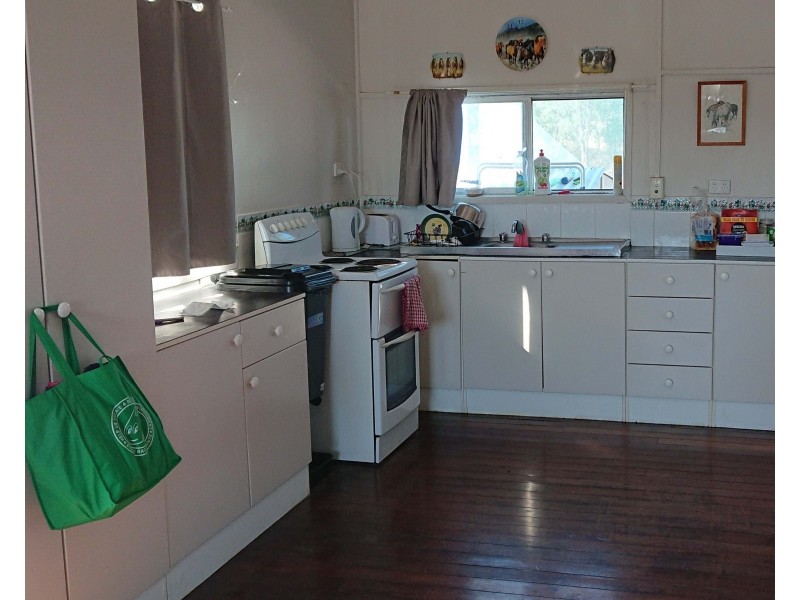 16 Markai Road, Lockyer Waters QLD 4311