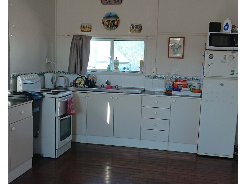 16 Markai Road, Lockyer Waters QLD 4311