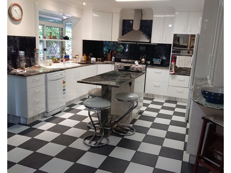 5 Charlies Access, Gatton QLD 4343